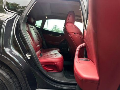 Used 2023 Maserati Levante Modena image 38