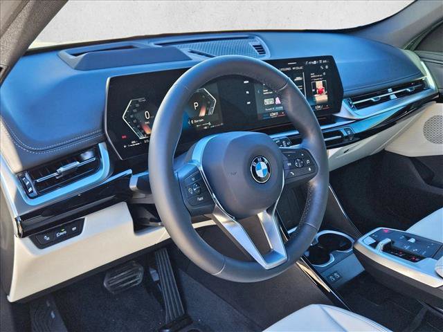 Used 2026 BMW X1 xDrive28i w/ Technology Package AWD/4WD image 3
