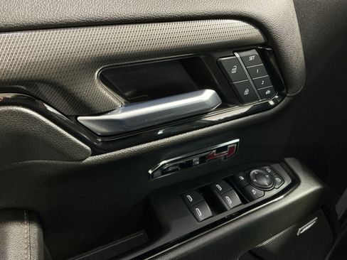 Used 2024 GMC Sierra 1500 AT4 w/ Technology Package AWD/4WD image 16