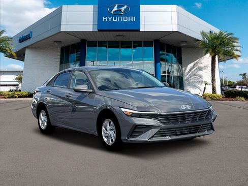 New 2026 Hyundai Elantra SE FWD image 12
