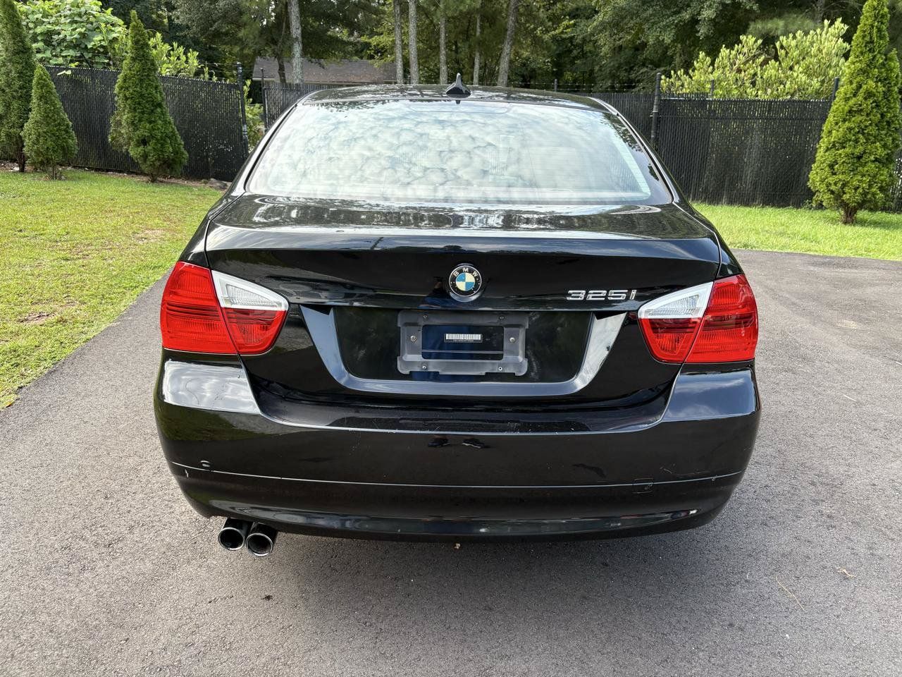 Used 2006 BMW 325i Sedan RWD image 4