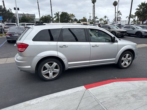 Used 2009 Dodge Journey R/T w/ Flexible Seating Group FWD image 27