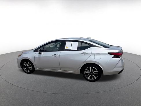 Used 2025 Nissan Versa SV FWD image 9