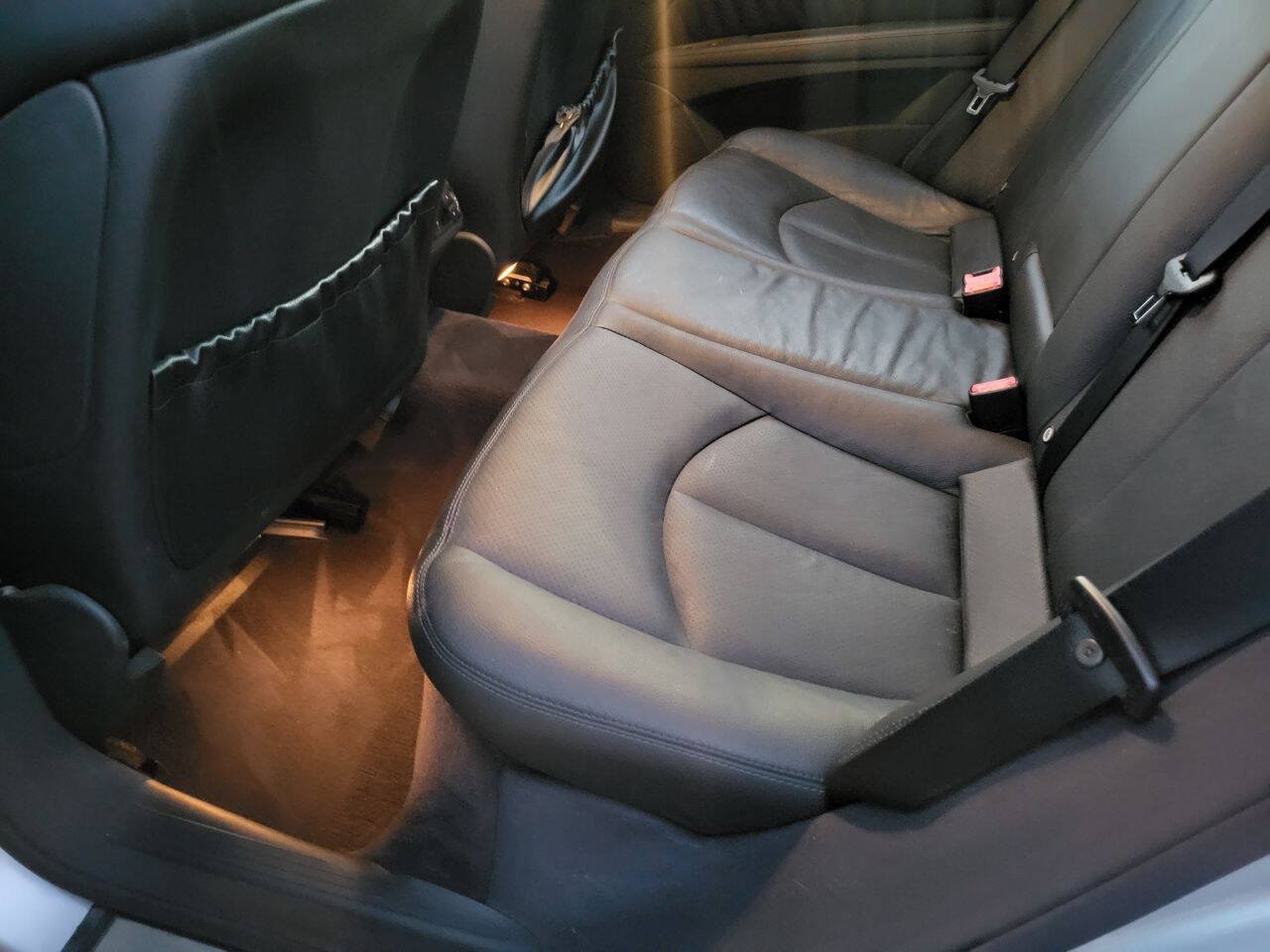 Used 2004 Mercedes-Benz E 500 4MATIC Sedan image 23