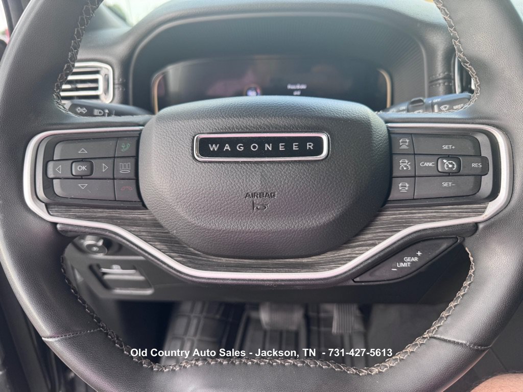 Used 2022 Jeep Wagoneer Series III AWD/4WD image 31