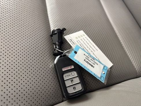 Certified 2017 Honda Ridgeline RTL-T image 35