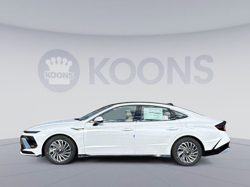 New 2026 Hyundai Sonata Limited image 2