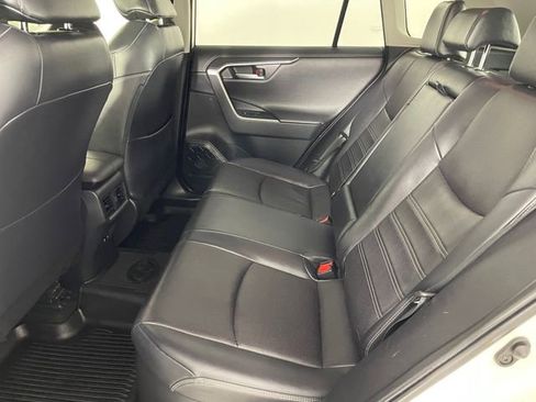 Used 2019 Toyota RAV4 Limited AWD/4WD image 17
