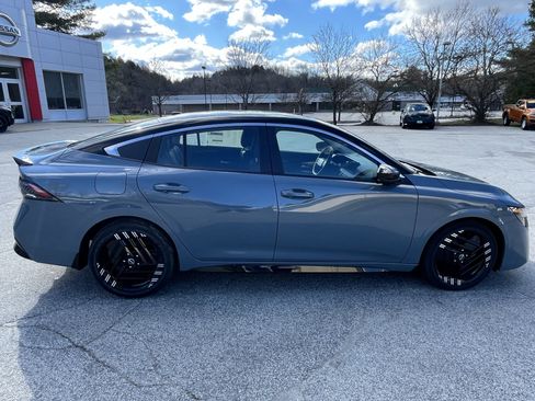 New 2026 Nissan Sentra SR w/ SR Premium Package FWD image 8