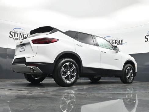 Used 2025 Chevrolet Blazer LT FWD image 23