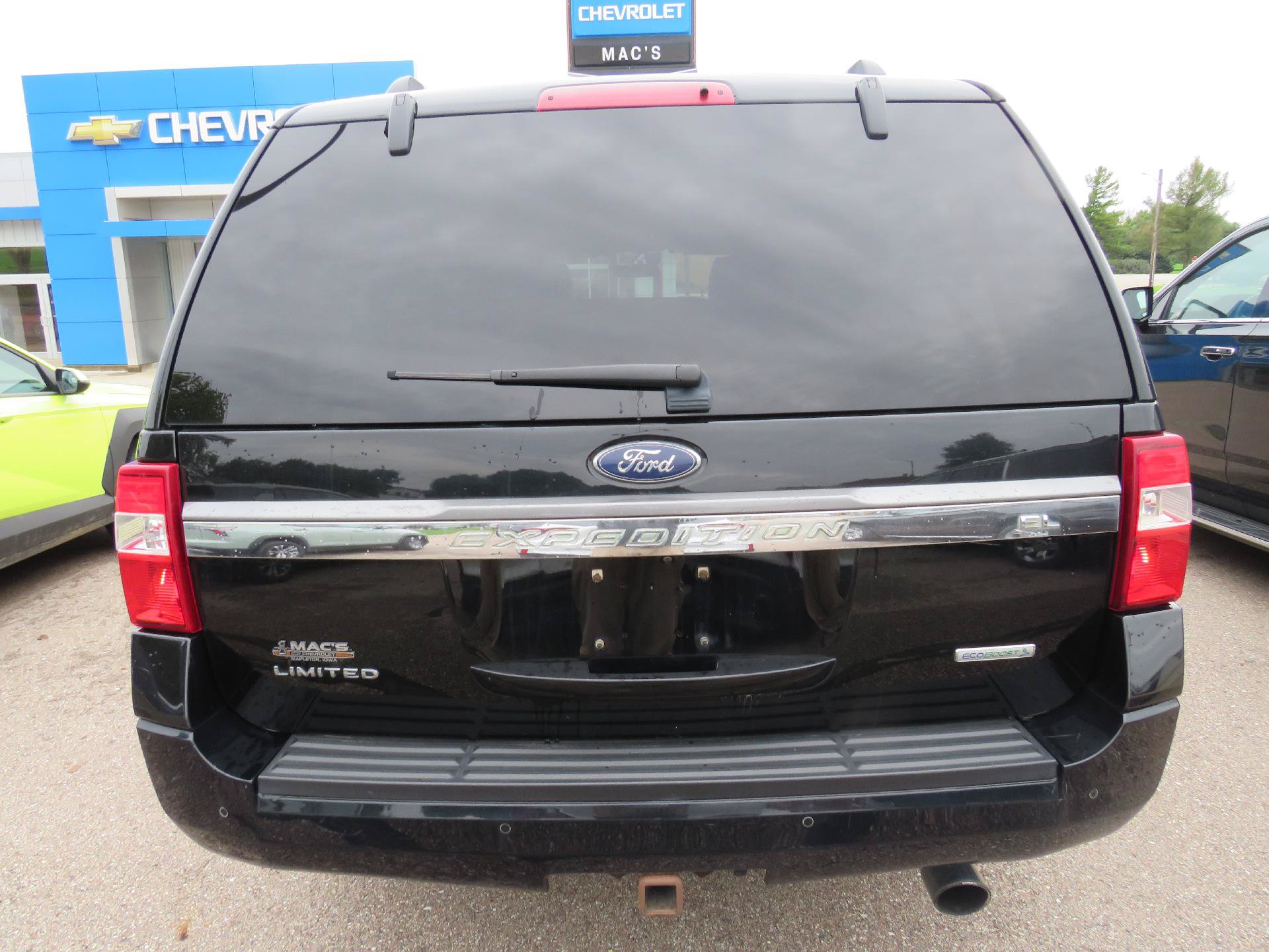 Used 2017 Ford Expedition EL Limited w/ Equipment Group 301A AWD/4WD image 12