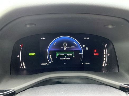 Used 2025 Toyota Camry SE image 20