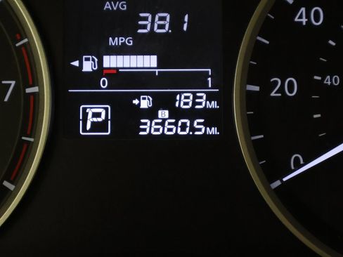 Used 2024 Nissan Versa S w/ Trunk Package FWD image 31