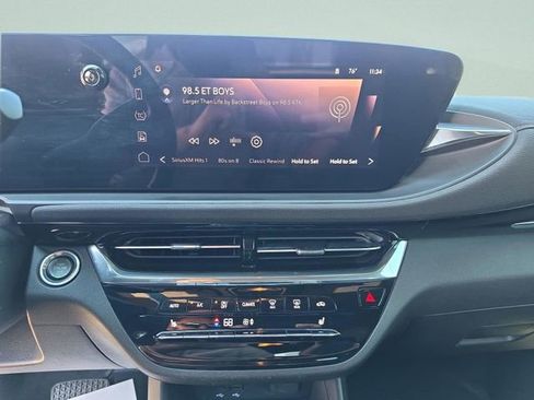 Used 2025 Buick Envista Avenir image 25