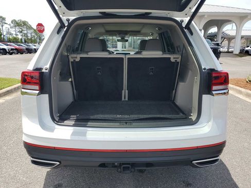 Used 2025 Volkswagen Atlas SEL AWD/4WD image 5