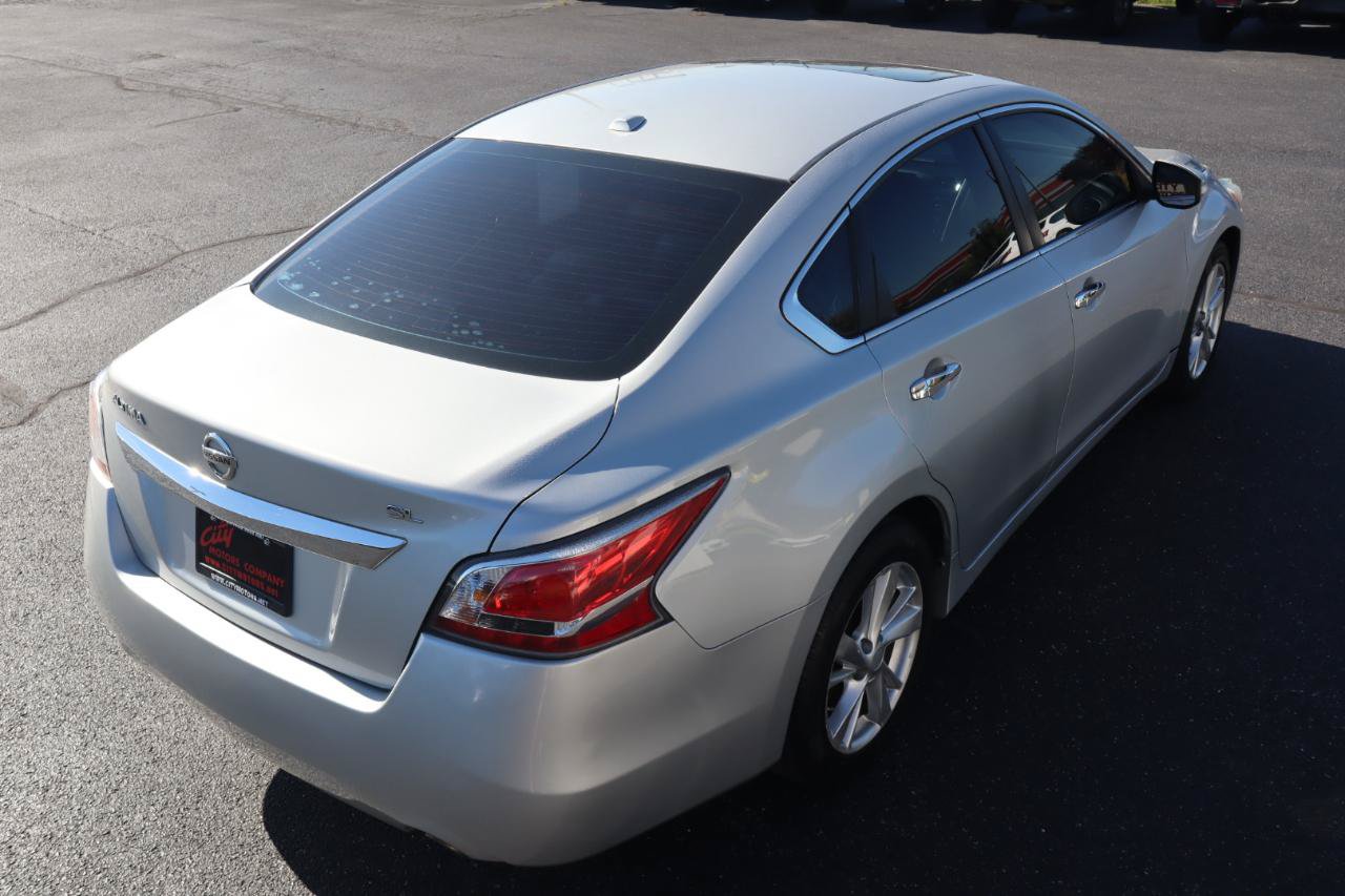 Used 2015 Nissan Altima 2.5 SL w/ Moonroof Package FWD image 13