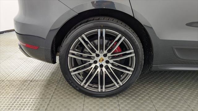 Used 2017 Porsche Macan Turbo AWD/4WD image 33