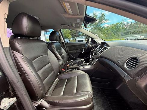 Used 2014 Chevrolet Cruze LT w/ RS Package FWD image 12