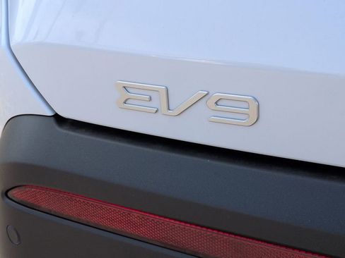 New 2026 Kia EV9 Light RWD image 33