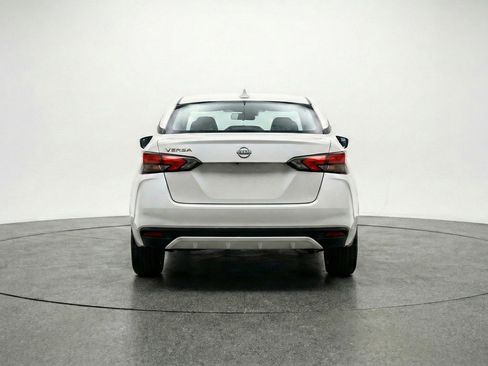 Used 2025 Nissan Versa SV FWD image 7