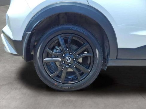 Used 2023 Nissan Kicks SR FWD image 20