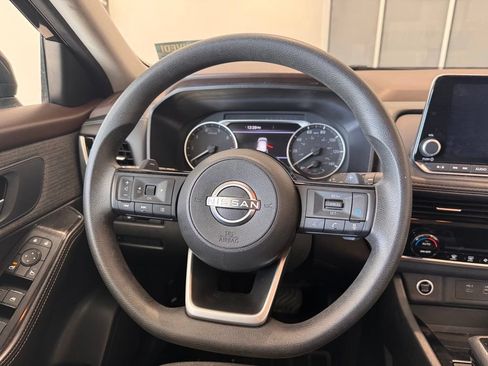 Used 2023 Nissan Rogue SV FWD image 6