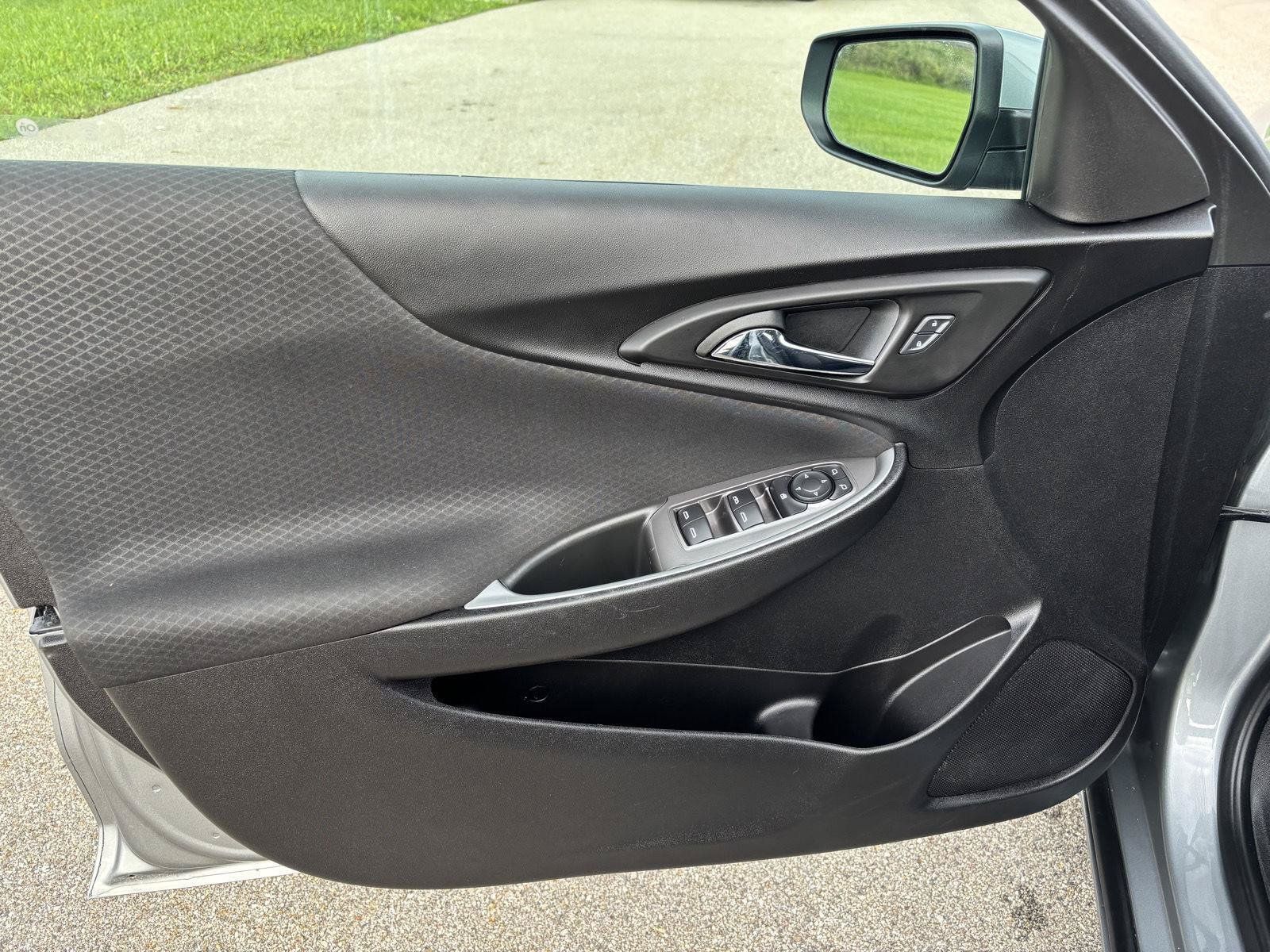 Used 2024 Chevrolet Malibu LT FWD image 10