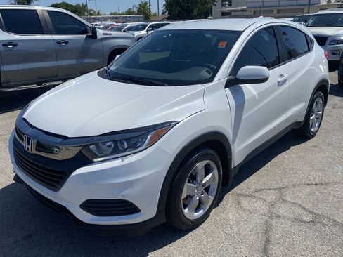Used 2021 Honda HR-V LX image 2