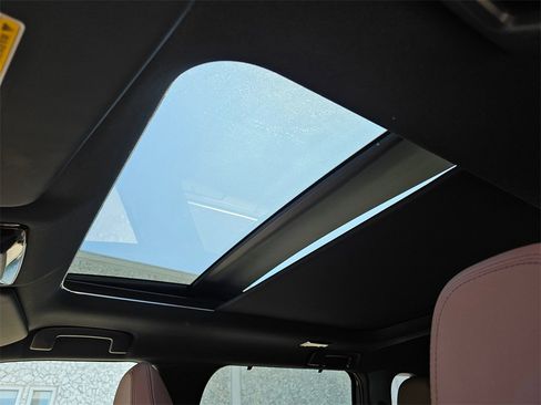 New 2025 Mitsubishi Outlander SEL image 8