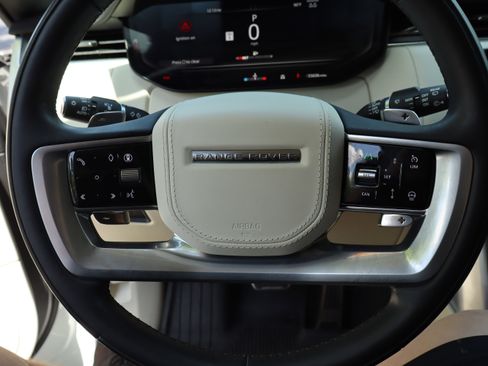 Used 2024 Land Rover Range Rover Long Wheelbase SE AWD/4WD image 28