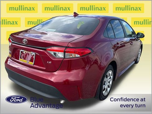 Used 2026 Toyota Corolla LE FWD image 4