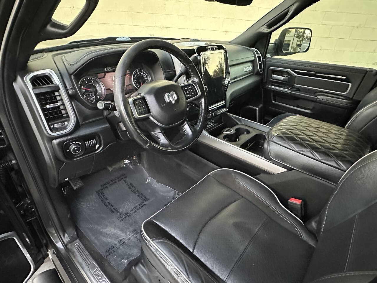 Used 2020 RAM 2500 Laramie w/ Night Edition AWD/4WD image 10