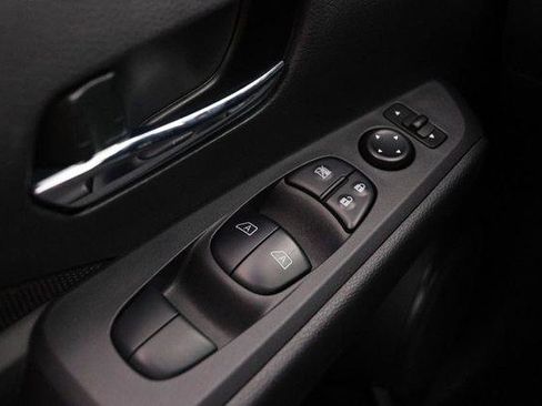 Used 2024 Nissan Kicks SV FWD image 19