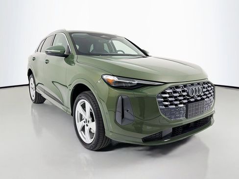 Certified 2025 Audi Q5 Premium Plus w/ Premium Plus image 1