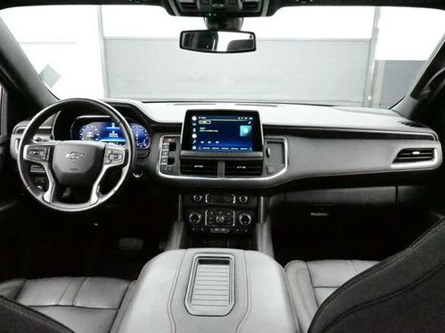 Used 2022 Chevrolet Tahoe RST w/ Luxury Package AWD/4WD image 18