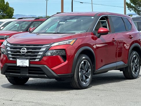 Used 2025 Nissan Rogue SV AWD/4WD image 8