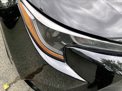 Used 2024 Toyota Corolla LE FWD image 28