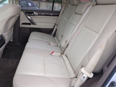 Used 2017 Lexus GX 460 Premium w/ Premium Package AWD/4WD image 29