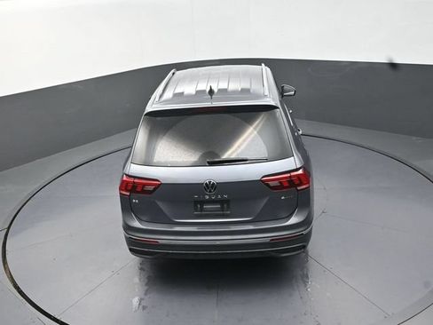 Used 2024 Volkswagen Tiguan SE AWD/4WD image 28