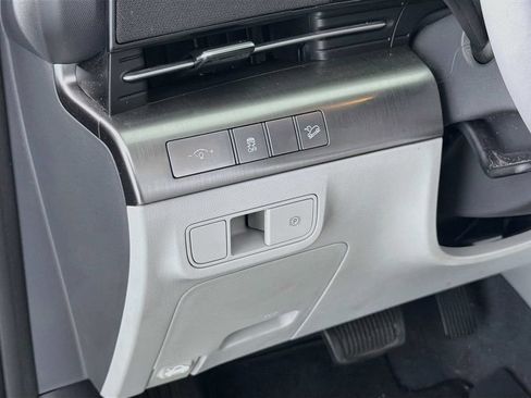 Used 2024 Hyundai Kona SEL FWD image 11