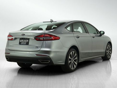 Used 2020 Ford Fusion SE image 5