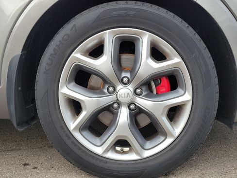 Used 2016 Kia Sorento SX image 5