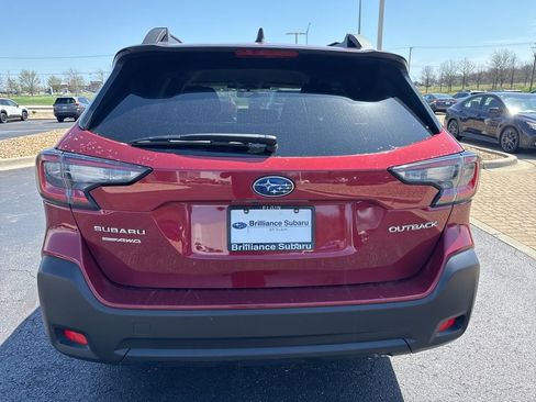 Used 2025 Subaru Outback Premium image 8