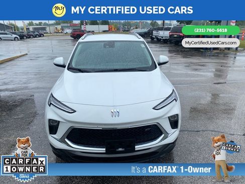 Used 2024 Buick Encore GX Sport Touring AWD/4WD image 2
