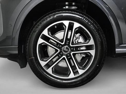 Certified 2025 Audi Q5 Premium w/ Convenience Package AWD/4WD image 25