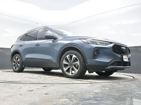 Used 2024 Ford Escape Platinum image 25