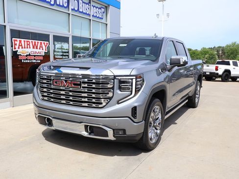 Used 2023 GMC Sierra 1500 Denali w/ Denali Reserve Package AWD/4WD image 6