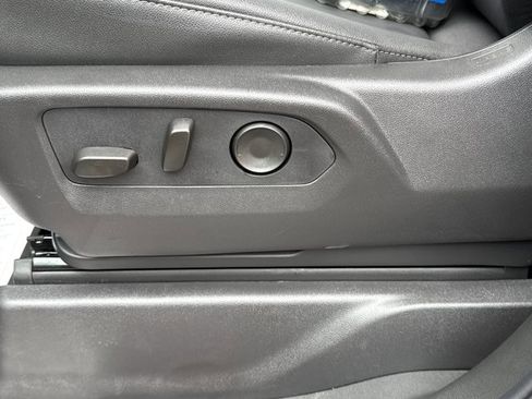 Used 2026 Chevrolet Silverado 1500 LT Trail Boss w/ Convenience Package II AWD/4WD image 15
