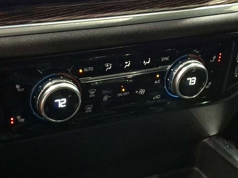 Certified 2025 GMC Sierra 1500 Elevation w/ Elevation Premium Package image 16