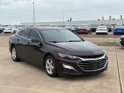 Used 2020 Chevrolet Malibu LS FWD image 3